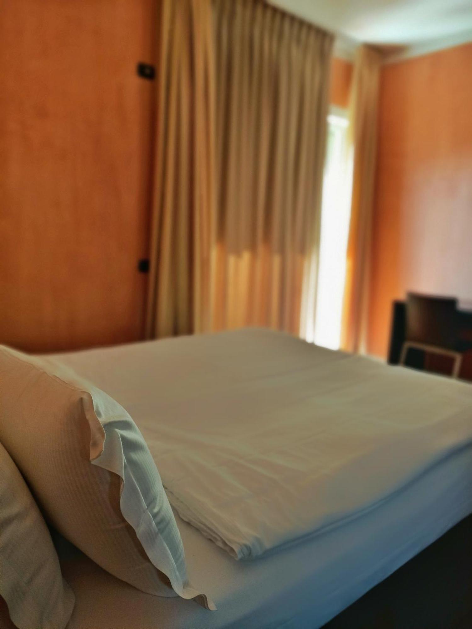 Aquazzurra Resort & Aparthotel Cannobio Bagian luar foto