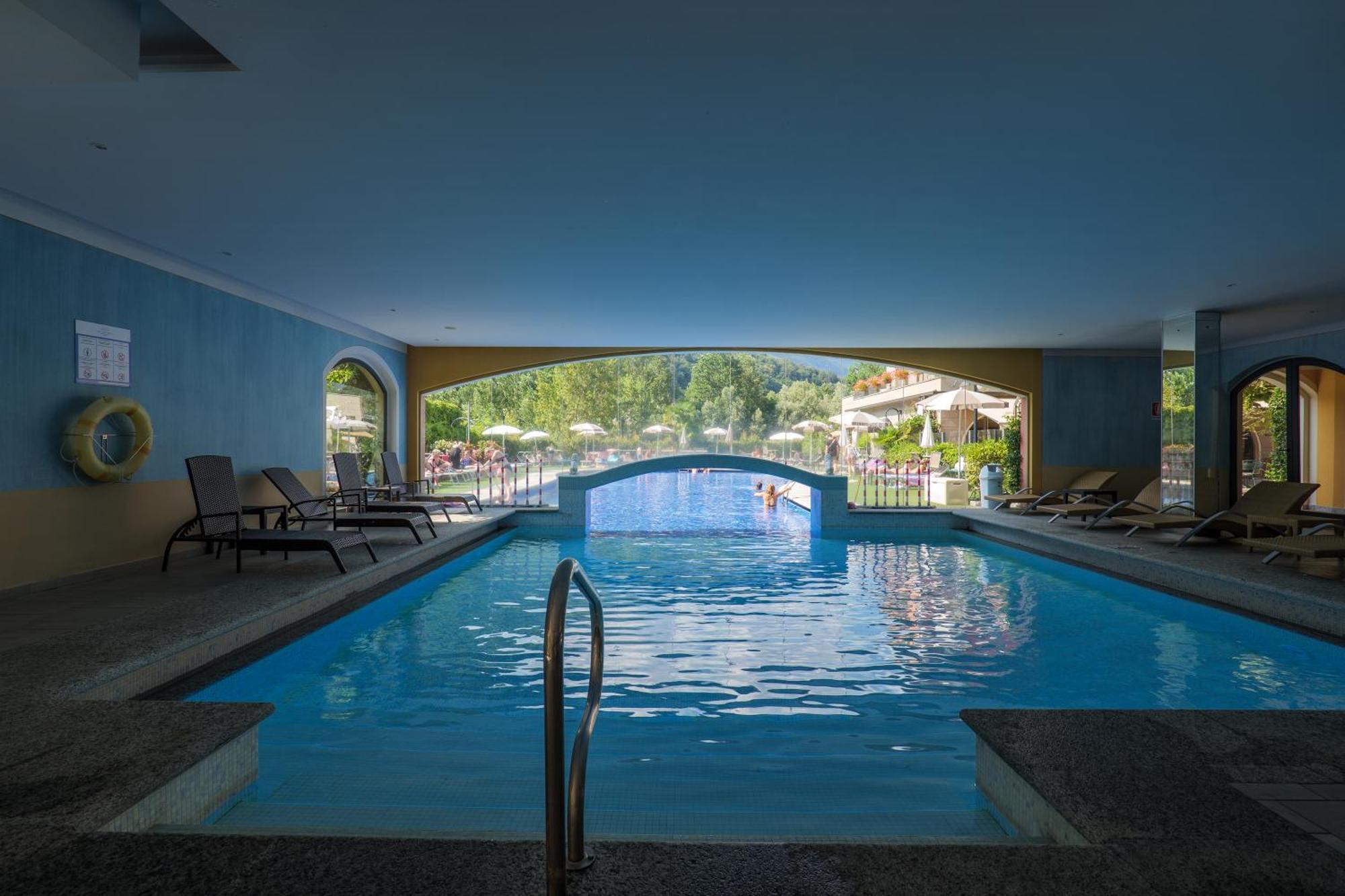 Aquazzurra Resort & Aparthotel Cannobio Bagian luar foto