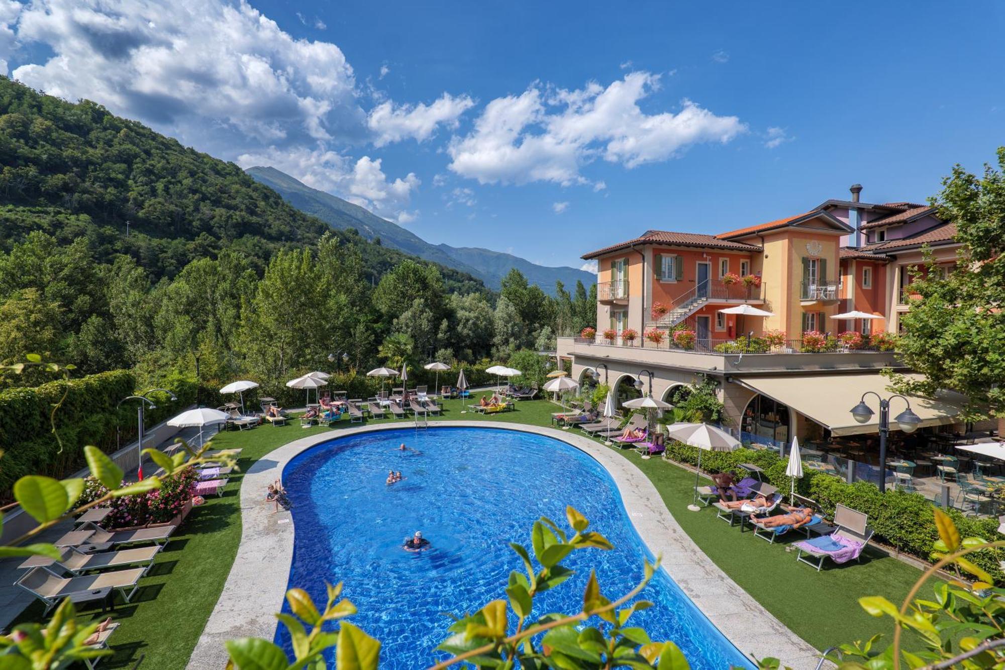 Aquazzurra Resort & Aparthotel Cannobio Bagian luar foto